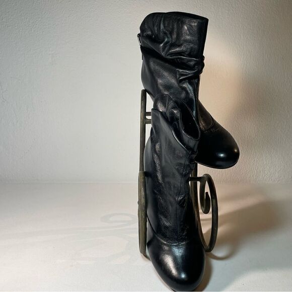 BCBGeneration black leather merri heeled boot 9.5 - Picture 7 of 10